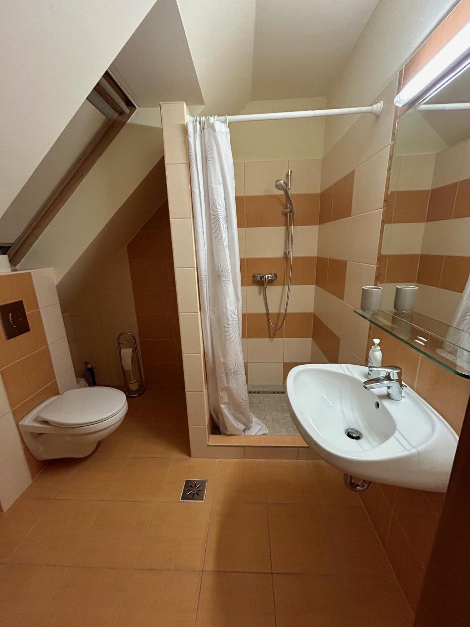 Dreiszker Apartmanház Olmod Exterior foto